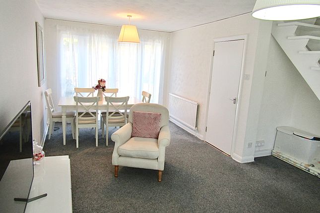 Sherborne Close, Slough photo 4
