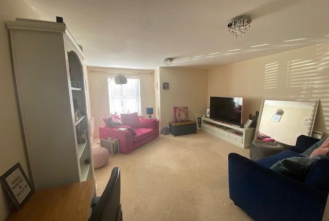 Flat to rent in Woodlands View, Lytham St. Annes, Lancashire