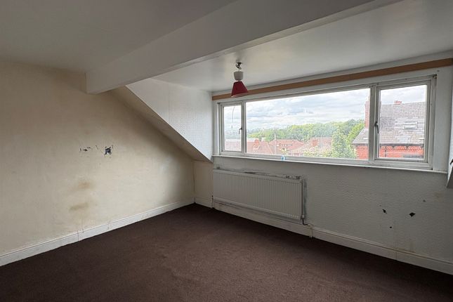 9, Reginald View, Leeds photo 4