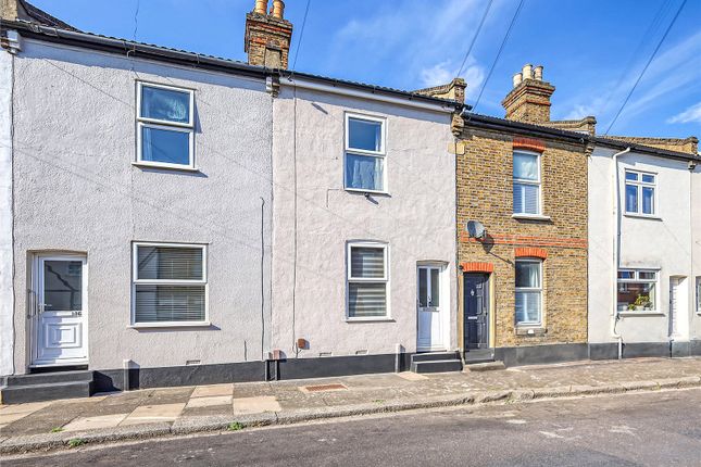 Thumbnail Terraced house for sale in Fernbrook Avenue, Southend-On-Sea, Essex