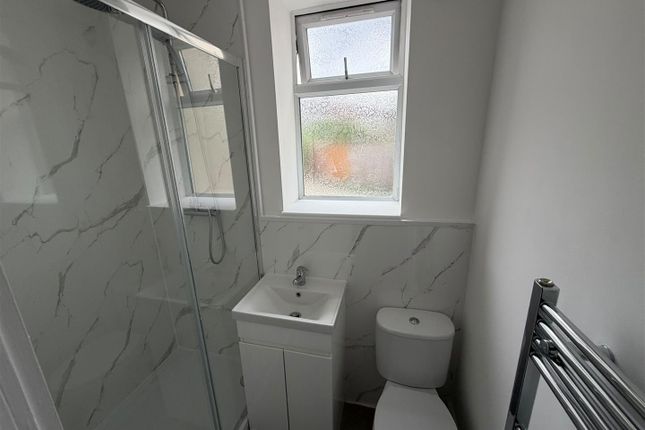 7, Grosvenor Road, Dagenham photo 4