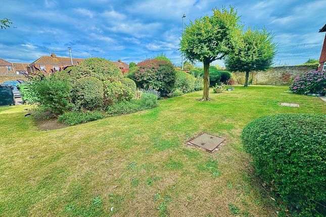 Flat 1 Gainsborough Lodge, 136, South Farm Road, Worthing photo 3