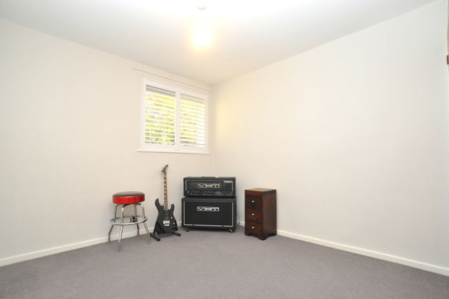 Flat to rent in Francis Close, Hitchin