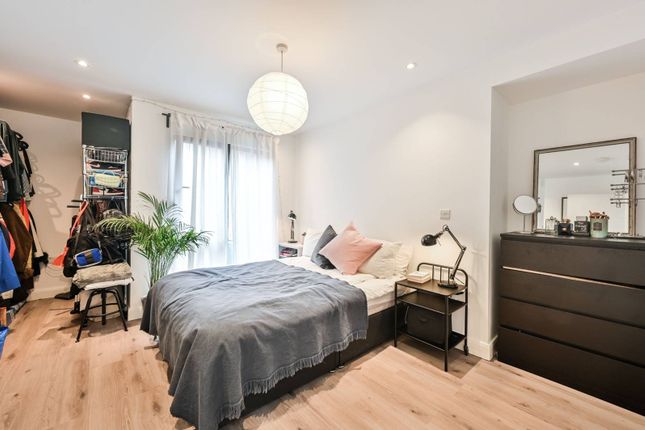 Thumbnail Flat to rent in Cranbrook Mews, Walthamstow, London