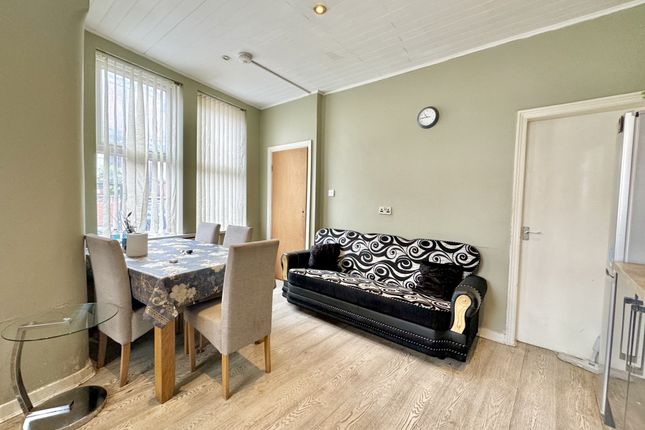 9, Dorset Avenue, Leeds photo 5