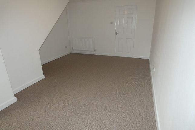 Mackworth Drive, Neath photo 2