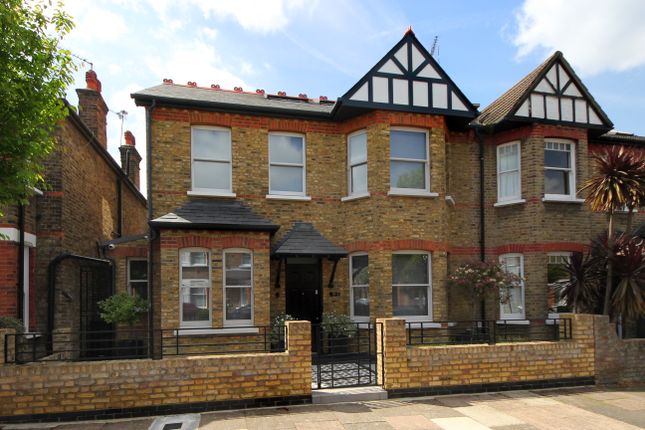 Thumbnail Semi-detached house for sale in Kingsley Avenue, London