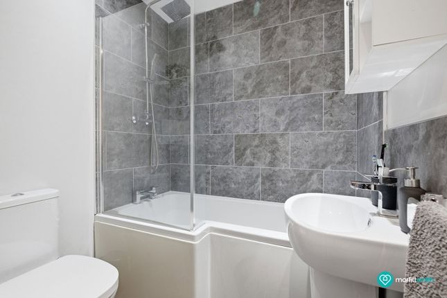 15, Holme Close, Sheffield photo 4