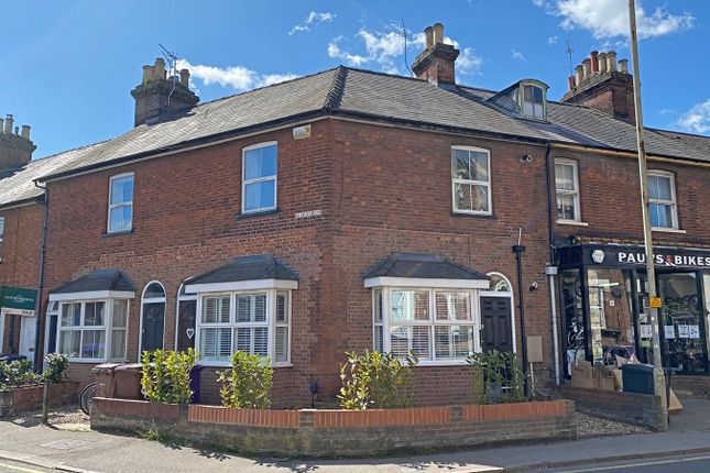 Thumbnail Flat to rent in Walsworth Road, Hitchin, Hitchin