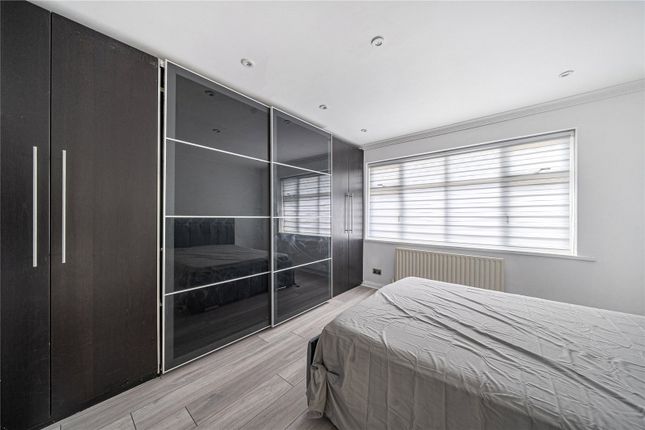 Gret, 124, Shaftesbury Avenue, Harrow photo 4