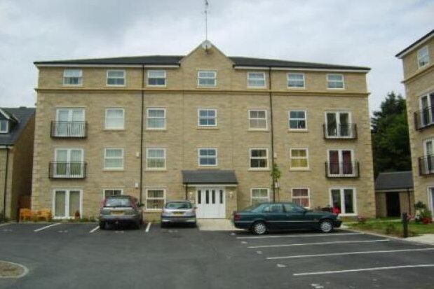 Thumbnail Flat to rent in Winding Rise, Brighouse