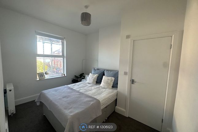 Room to rent in Lodge Causeway, Bristol