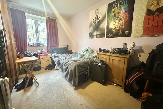 Flat for sale in Russett Way, Dunstable