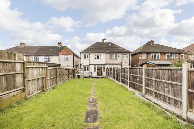 Property for sale in Lakeside Close, Sidcup