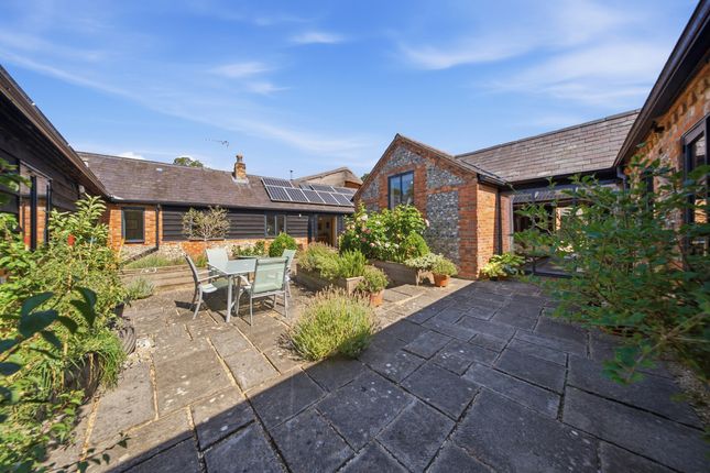 The Barn, The Green, Watlington photo 3