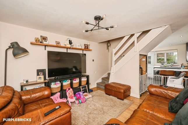 28, Lyndhurst, Skelmersdale photo 4