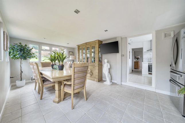 125, Great Goodwin Drive, Guildford photo 3