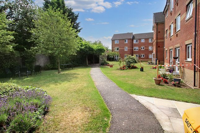 Flat for sale in Conrad Court, Stanford Le Hope