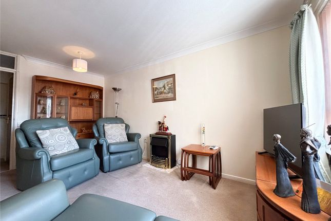 10, Fountain Court, Westbury photo 4