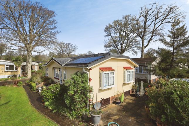13, Beech Avenue, Deanland Wood Park, Hailsham photo 2