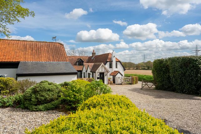 Orchard Cottage, Brixton Lane, Saffron Walden photo 2