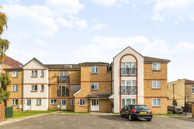 Thumbnail Flat for sale in Vine Place, Hounslow