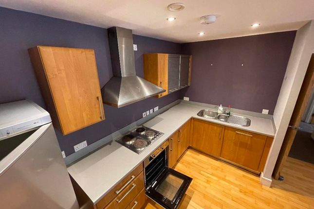 2-bed flat on 50 The Gallery, Blackfriars Street, Salford, £1,225/mo