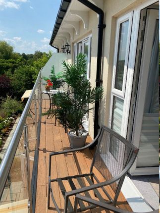 Flat 6, River Views, High Street, Bidford-on-Avon photo 3