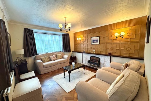 8, Pegg Road, Hounslow photo 3