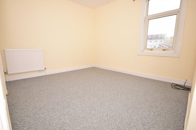 Terraced house to rent in Saxton Street, Gillingham