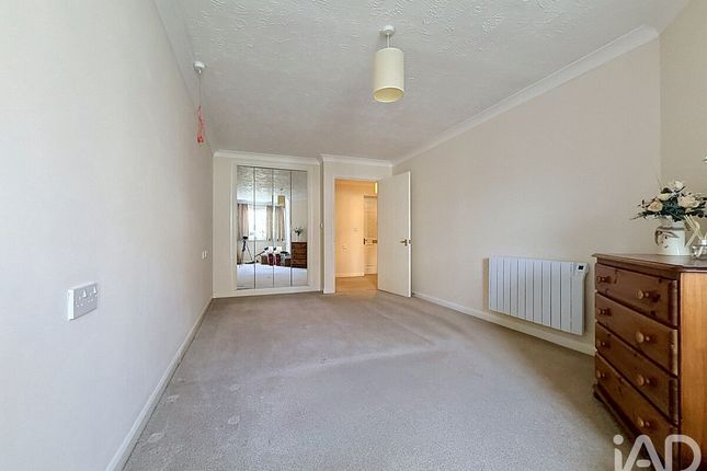 Flat Flat 6, Elliott Court, Legion Way, Bishop's Stortford photo 3