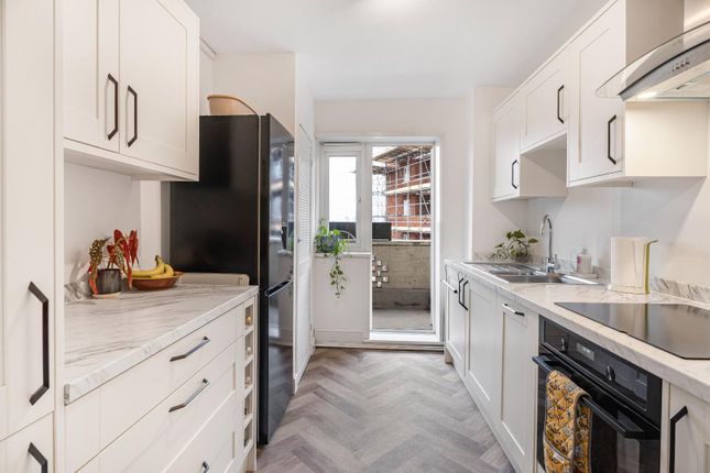 4-bed flat on 55, Swinburne Court, London, £465,000