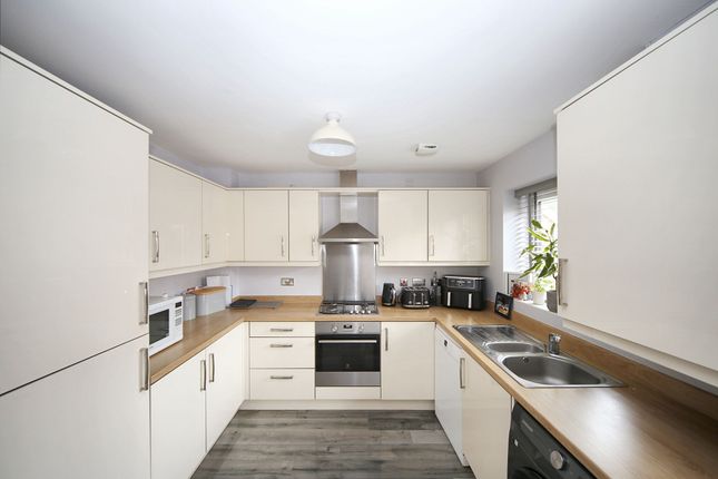 4 Jackwood Close, Wigan photo 2