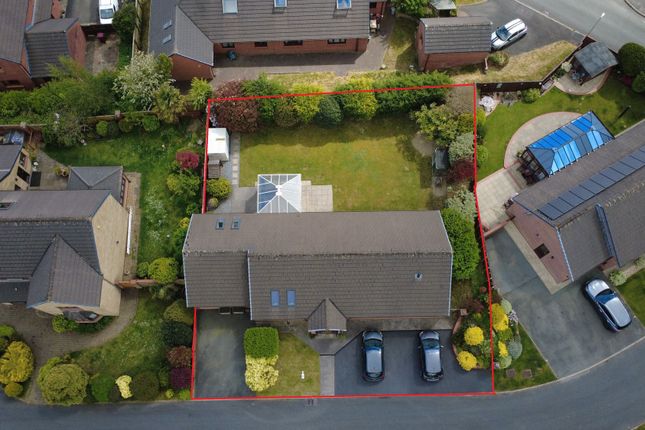 8 Redhill Park, Haverfordwest photo 2