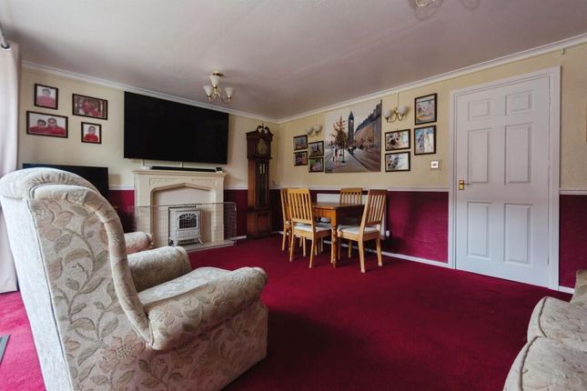 14, Tibbats Close, Birmingham photo 4