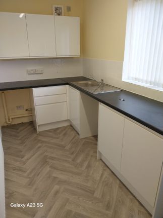 40, Crowden Road, Manchester photo 4