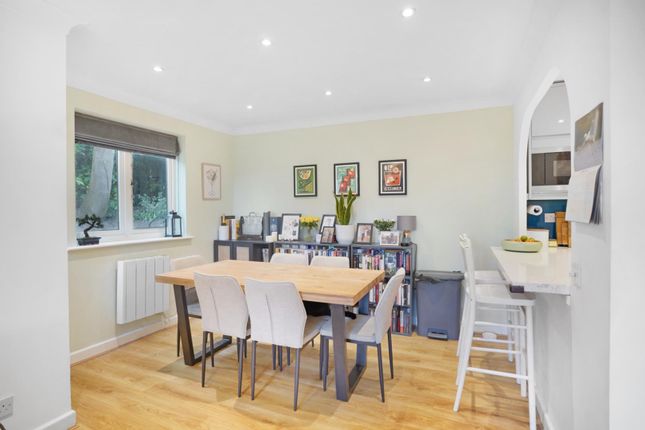 F6, Carlton Place, 32, Kingswood Drive, London photo 3