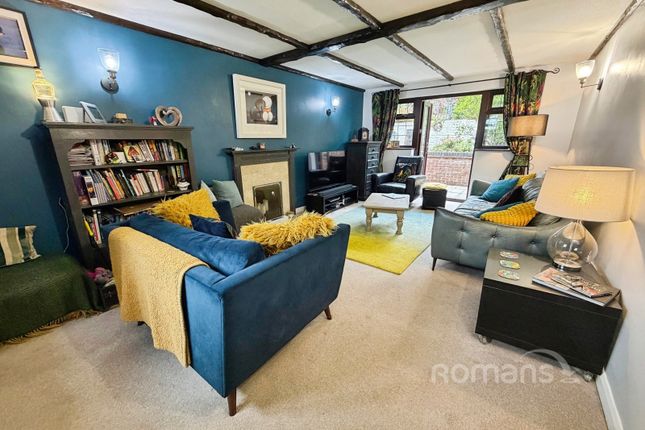 Penshurst Rise, Camberley photo 2