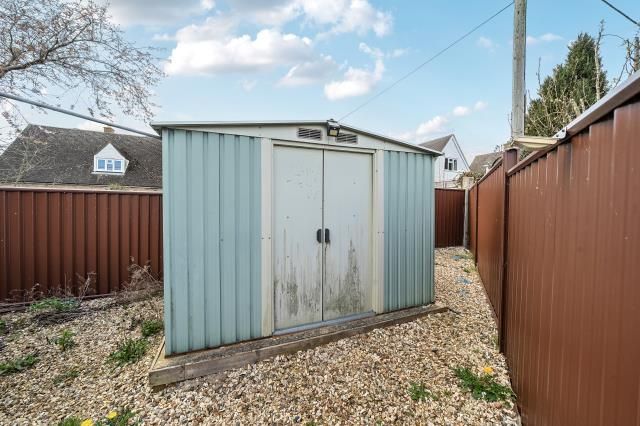 38, Heyford Close, Witney photo 4