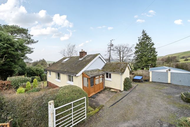 3-bed bungalow on Gorffwysfa,, Bwlch-y-Sarnau, Powys, £355,000