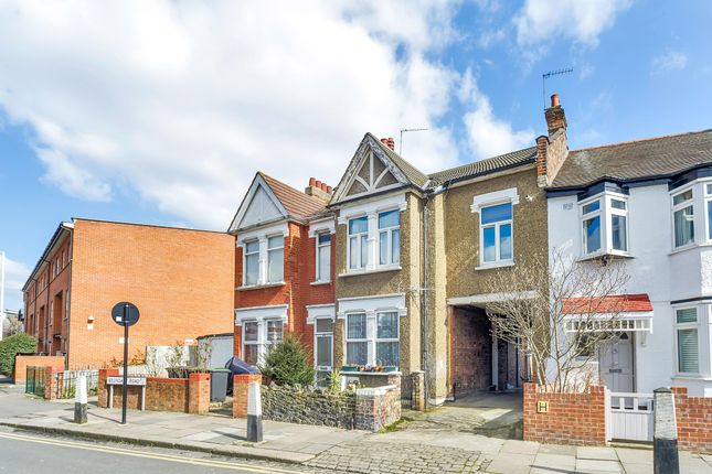 Thumbnail Flat for sale in Boundary Road, Wood Green, London