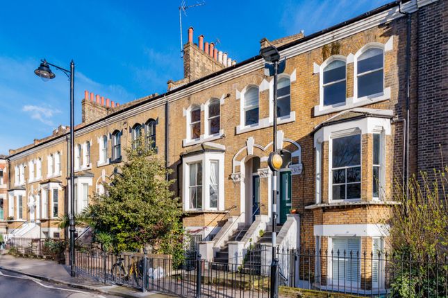 Terraced house to rent in Old Ford Road, London