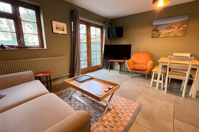 9, Glanafon Gardens, Pembrokeshire photo 2