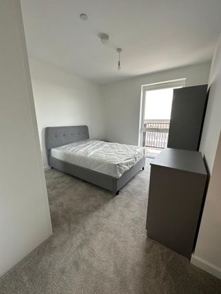 Flat for sale in Farine Avenue, Hayes