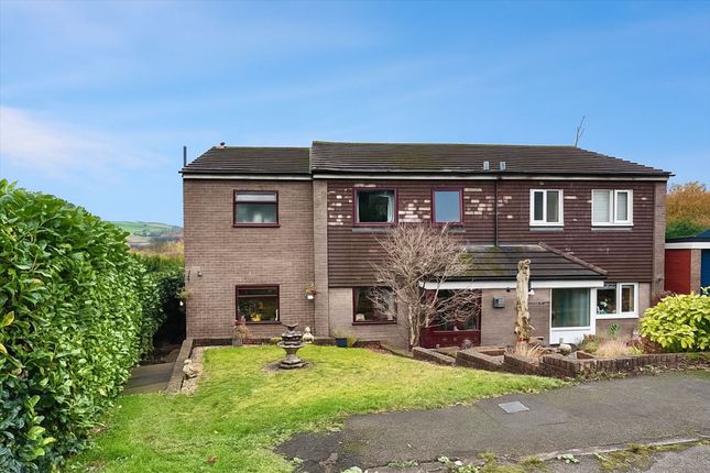 4-bed house on 5 Tenfoot Close, Glossop, £330,000