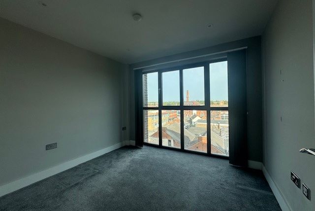 55, LEICESTER photo 5