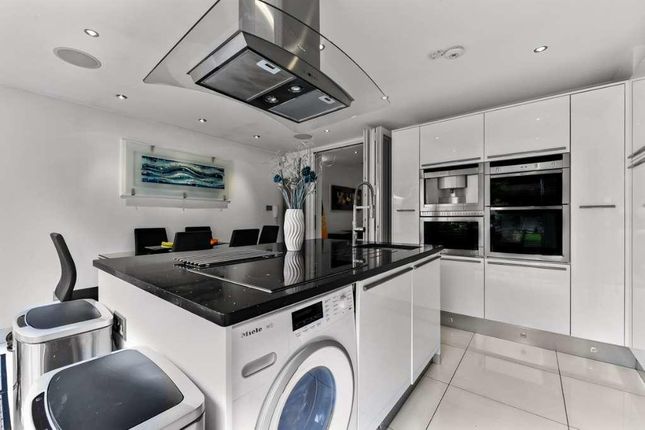 132, Endlebury Road, London photo 4
