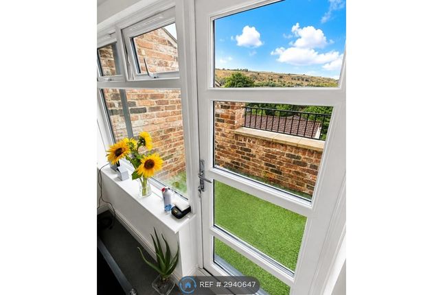 Apartment, Shaw Lodge Lodge St, Rochdale photo 3