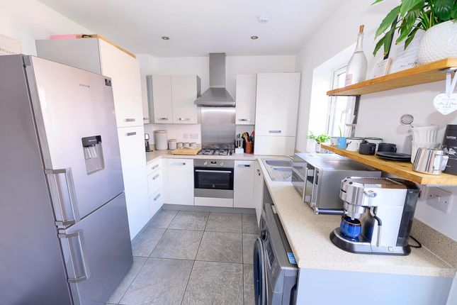 11, Teasel Close, Bristol photo 3