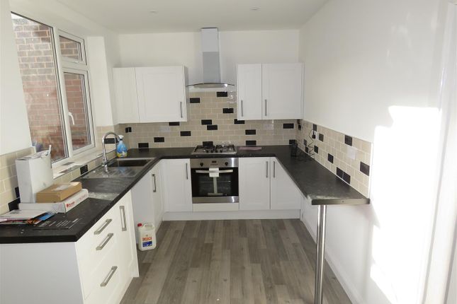 52, Monckton Road, South Yorkshire photo 2